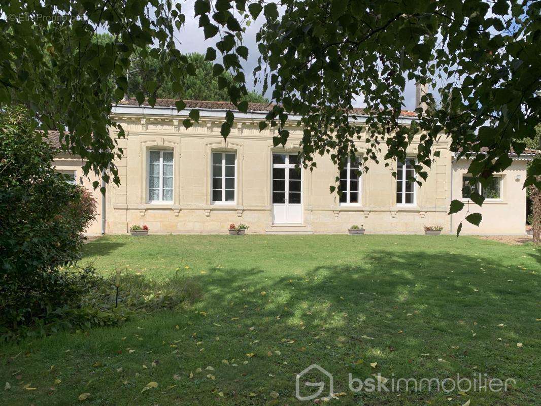 Maison à SAINT-MEDARD-EN-JALLES