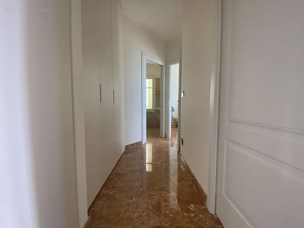 Appartement à MENTON