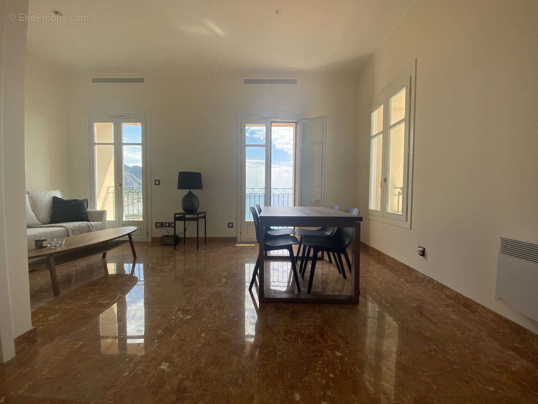 Appartement à MENTON