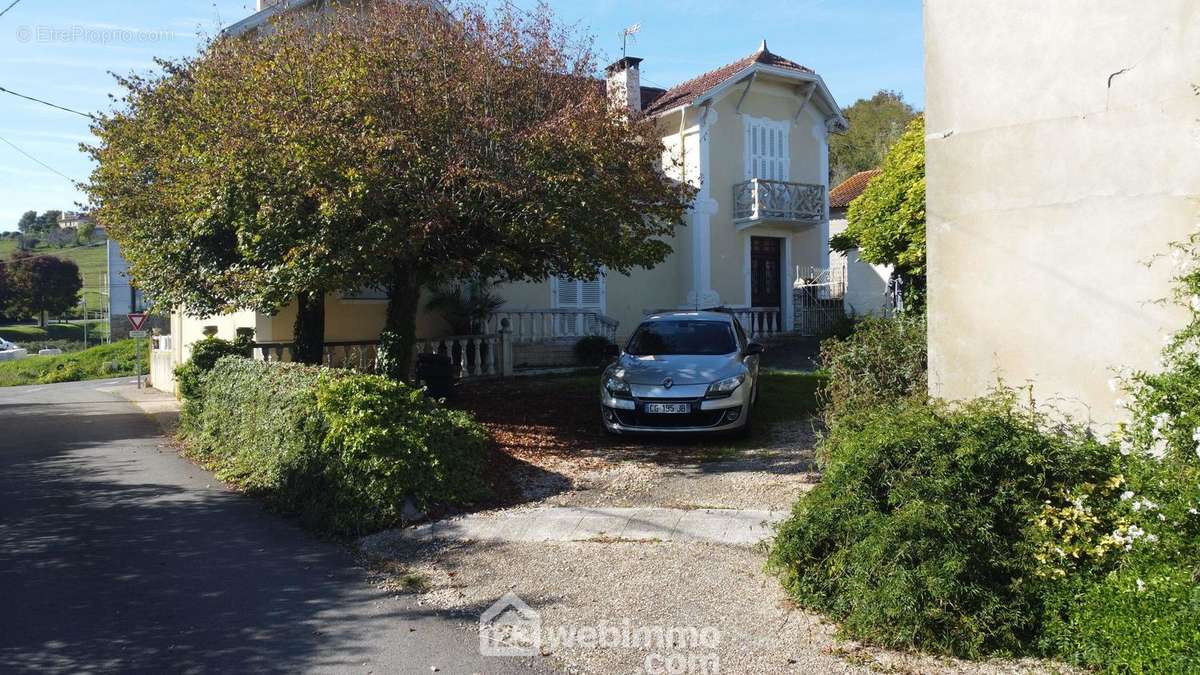 Maison à CASTEIDE-CANDAU