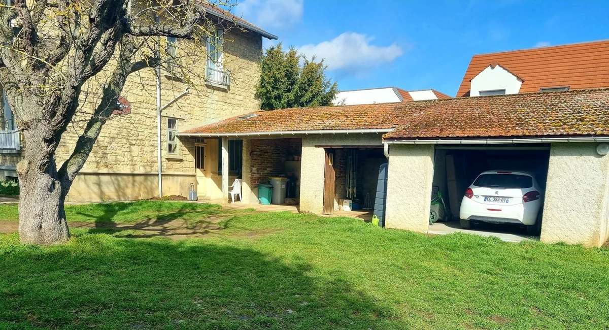 Maison à MEZIERES-SUR-SEINE