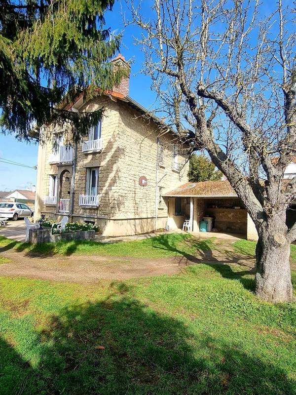 Maison à MEZIERES-SUR-SEINE