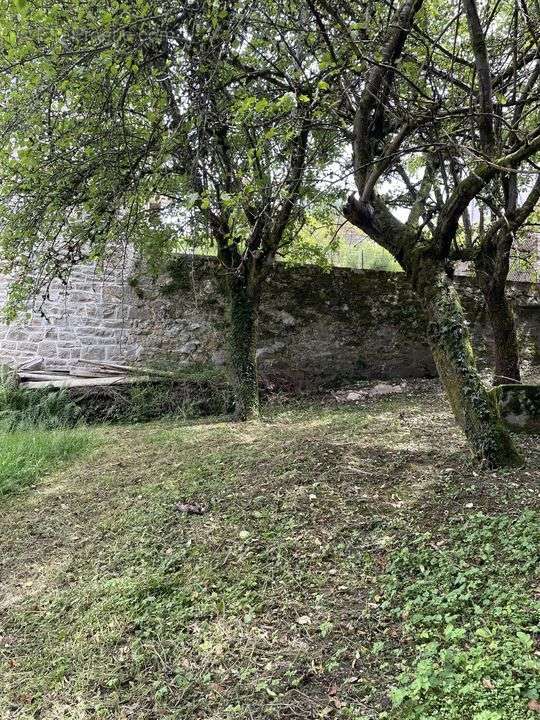 Maison à EYMOUTIERS