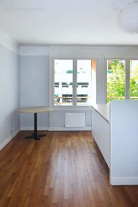 Photo 4 - Appartement à BOURG-LA-REINE