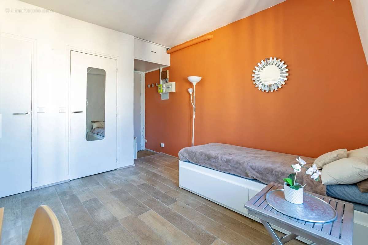 Appartement à PARIS-3E