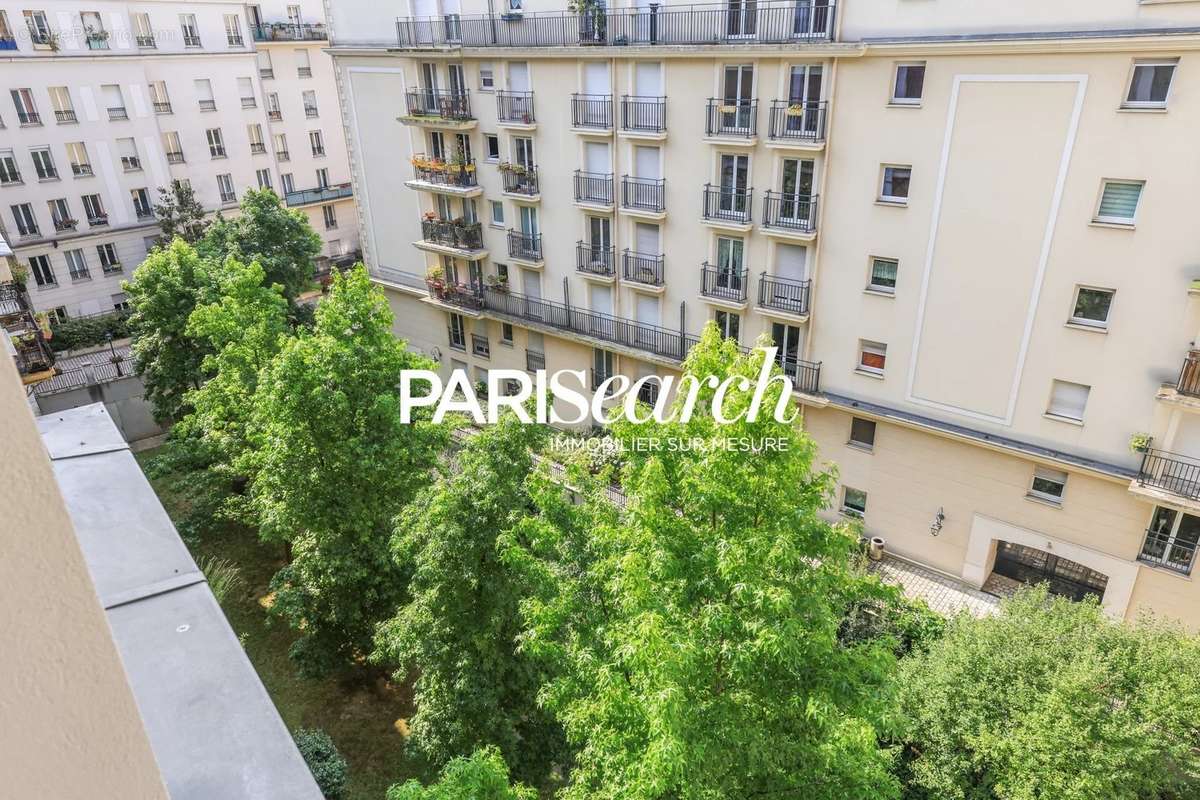 Appartement à PARIS-18E