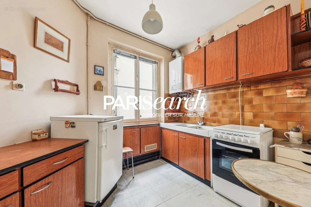 Appartement à PARIS-18E