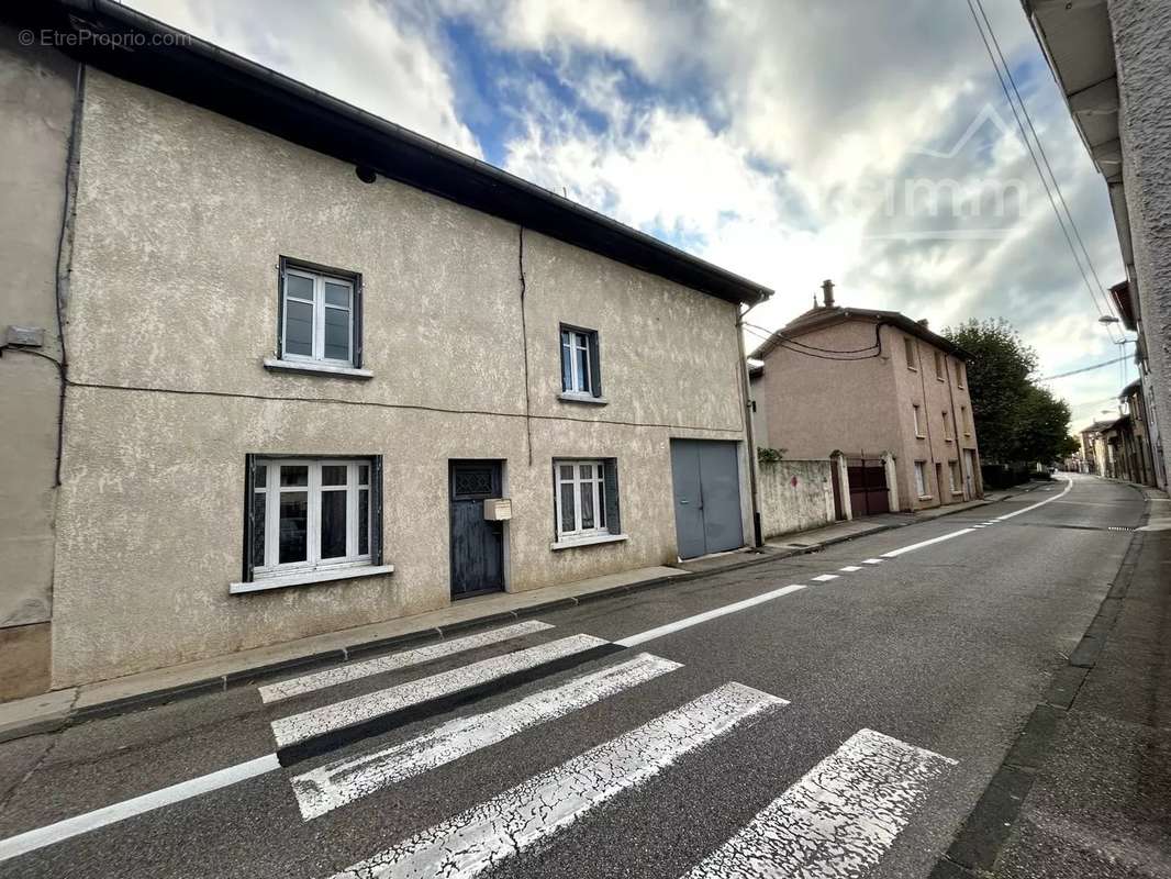 Maison à LE PEAGE-DE-ROUSSILLON