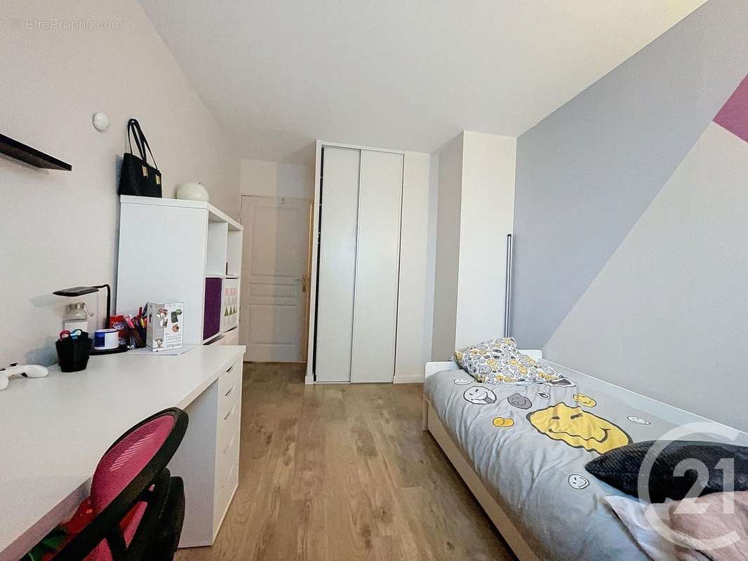 Appartement à COMBS-LA-VILLE