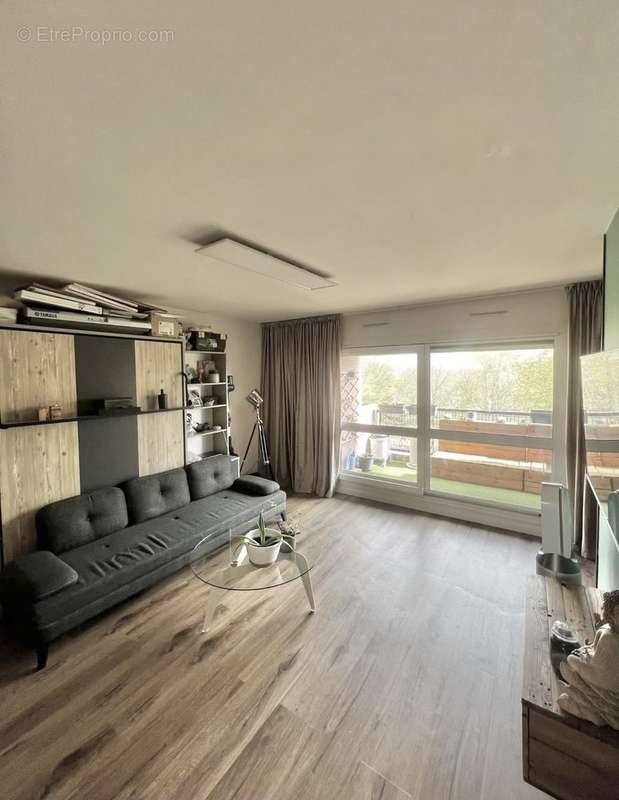 Pièce principale - Appartement à BAYONNE