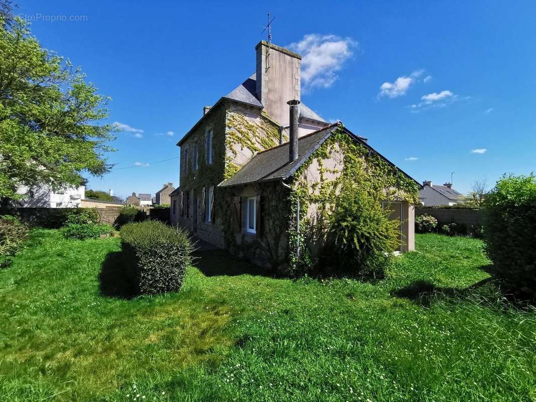 Maison à PLOUEC-DU-TRIEUX