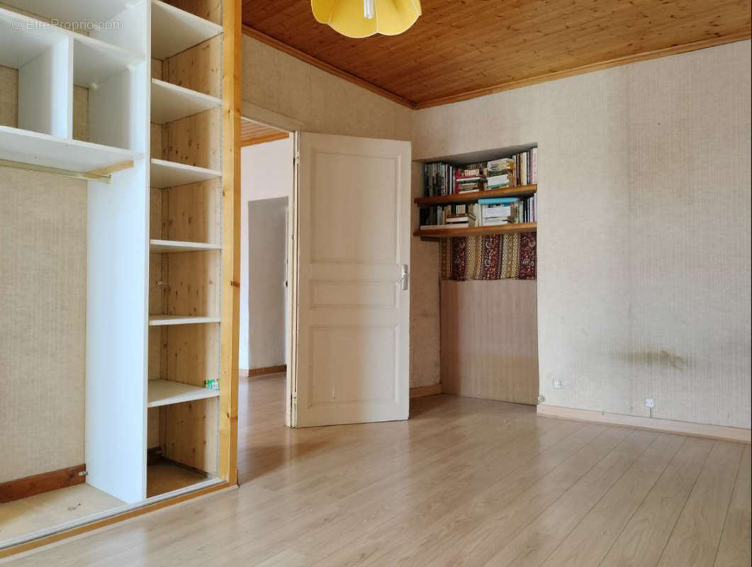 Appartement à SEYNE