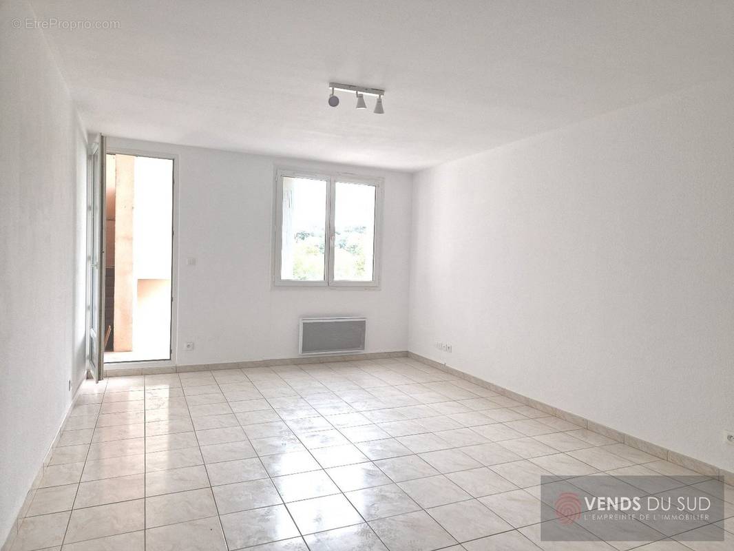 Appartement à LAMALOU-LES-BAINS