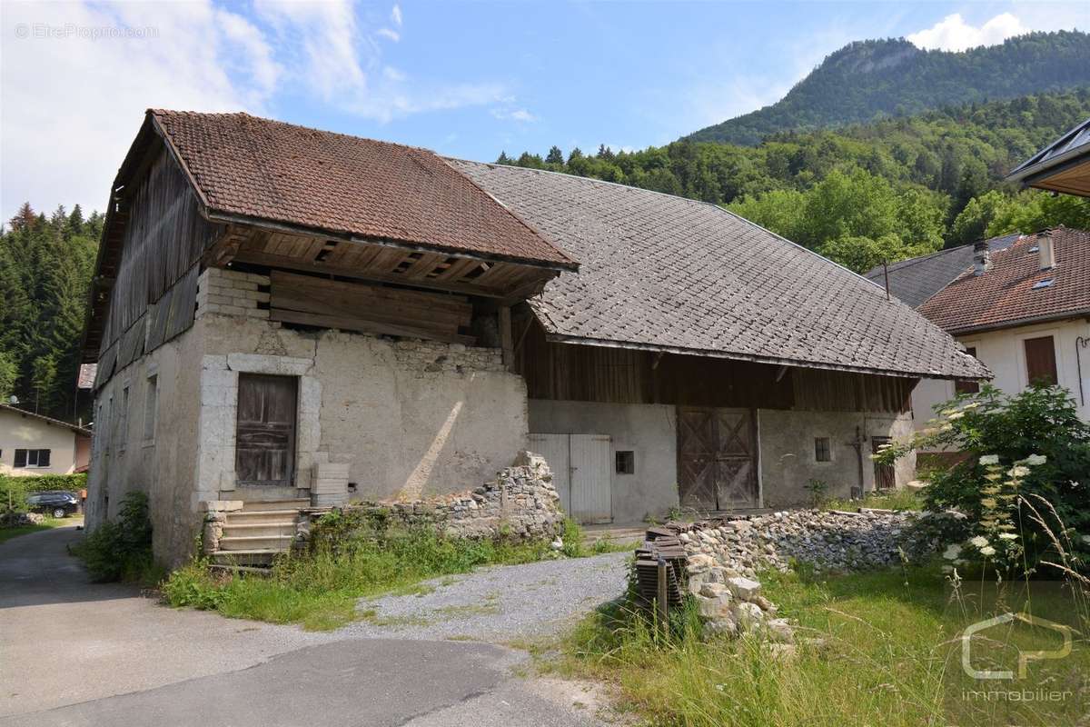 Maison à FAVERGES