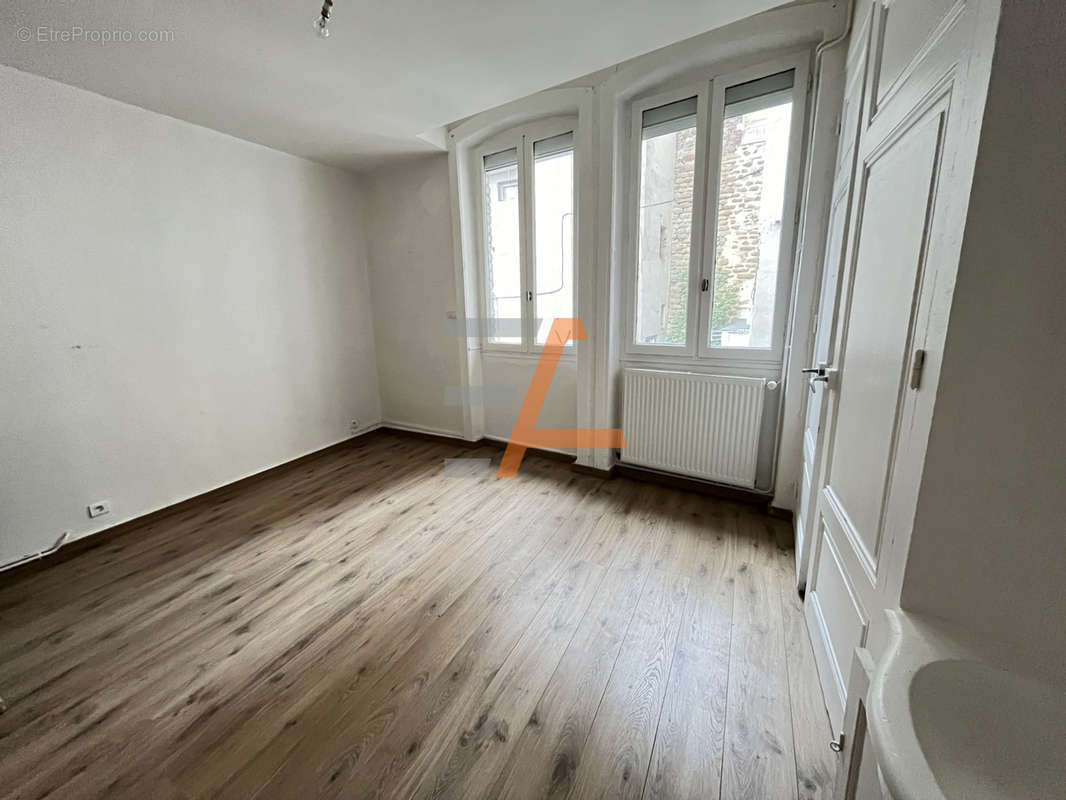 Appartement à SAINT-ETIENNE