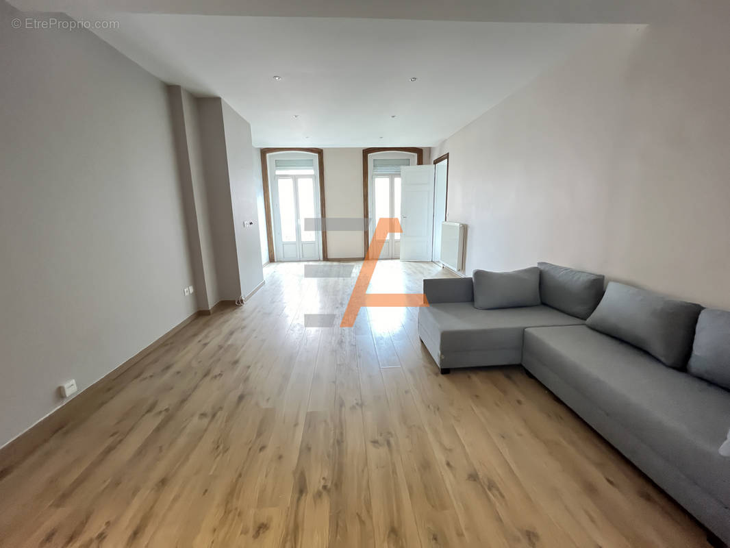 Appartement à SAINT-ETIENNE