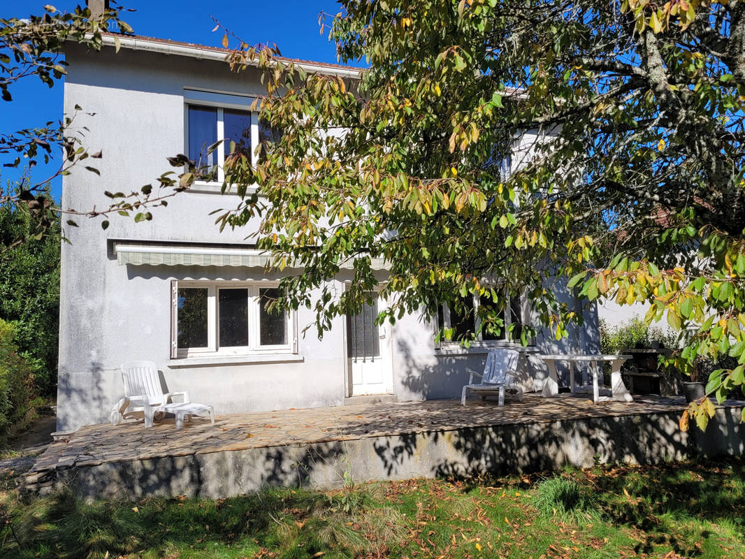 Maison à COUZEIX