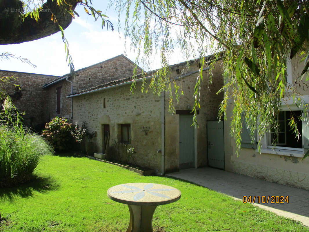 Maison à CEAUX-EN-COUHE