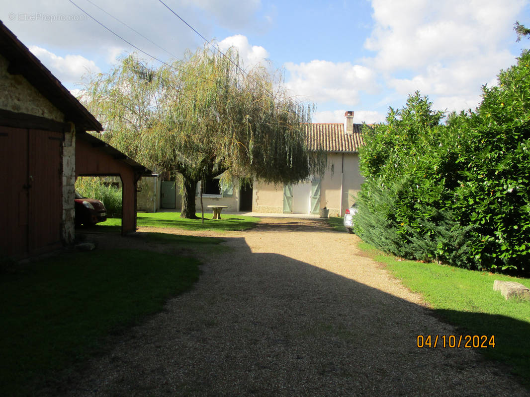 Maison à CEAUX-EN-COUHE