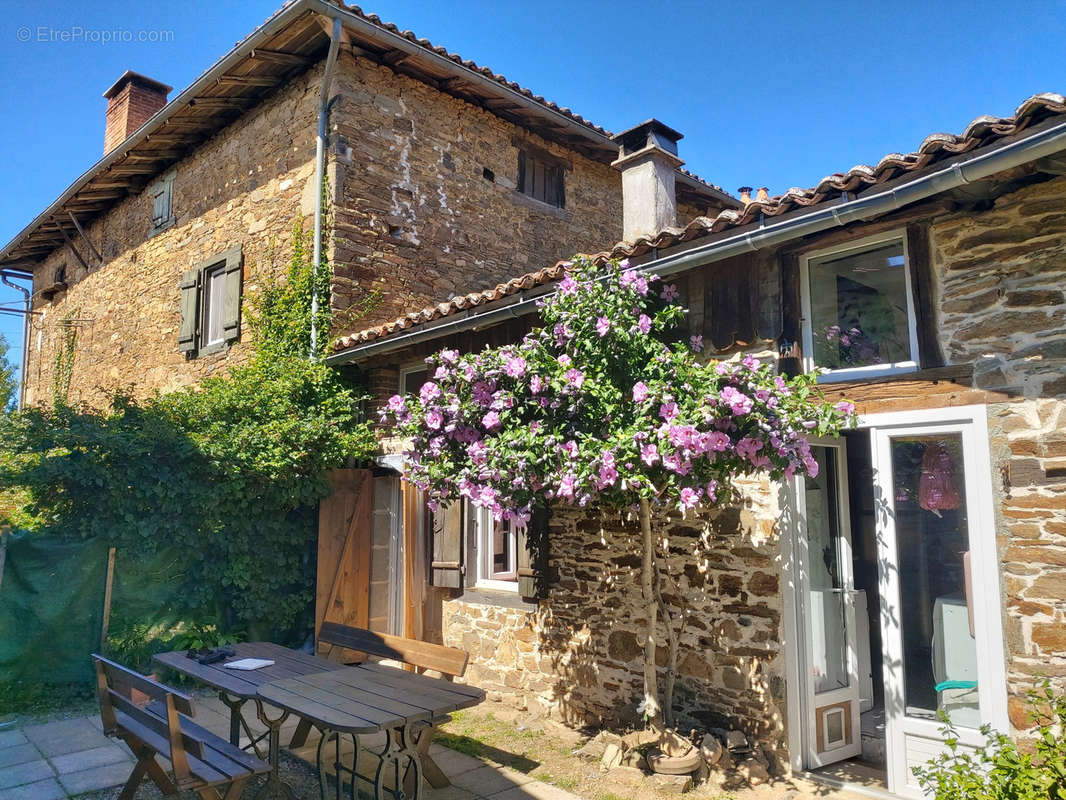 Maison à ORADOUR-SUR-VAYRES