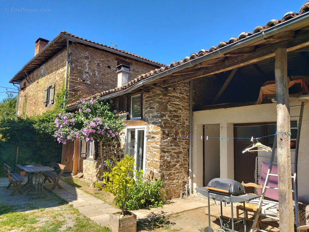 Maison à ORADOUR-SUR-VAYRES