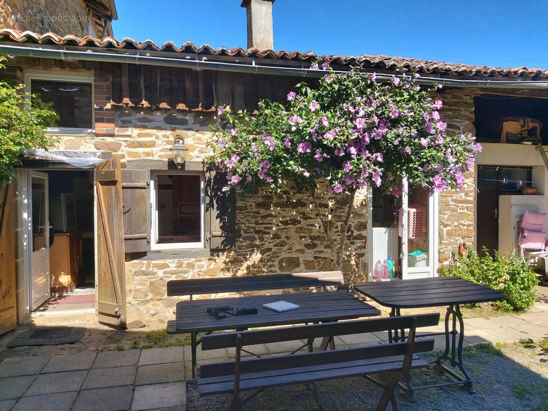 Maison à ORADOUR-SUR-VAYRES