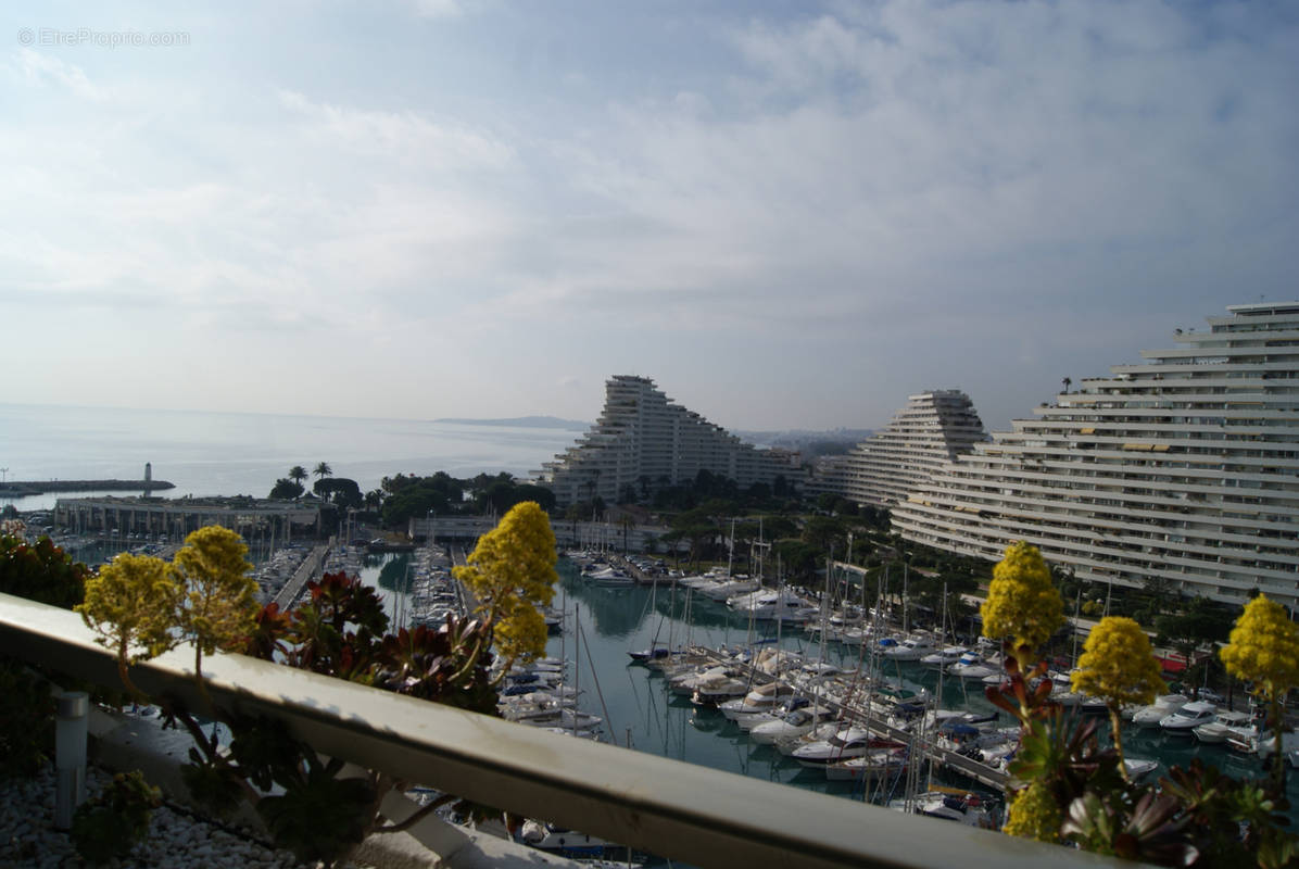 Appartement à VILLENEUVE-LOUBET