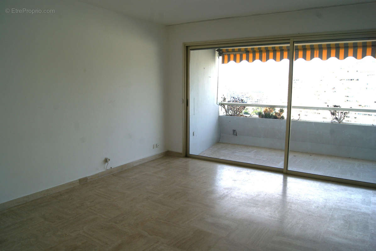 Appartement à VILLENEUVE-LOUBET