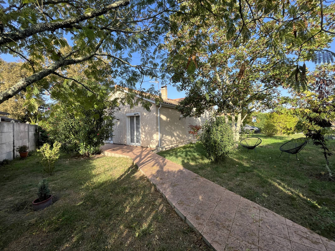 Maison à SAINT-ANDRE-DE-CUBZAC