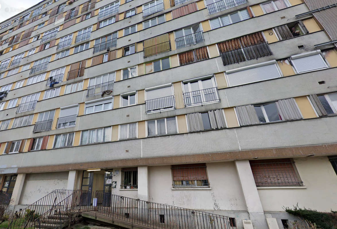 Appartement à CLICHY-SOUS-BOIS