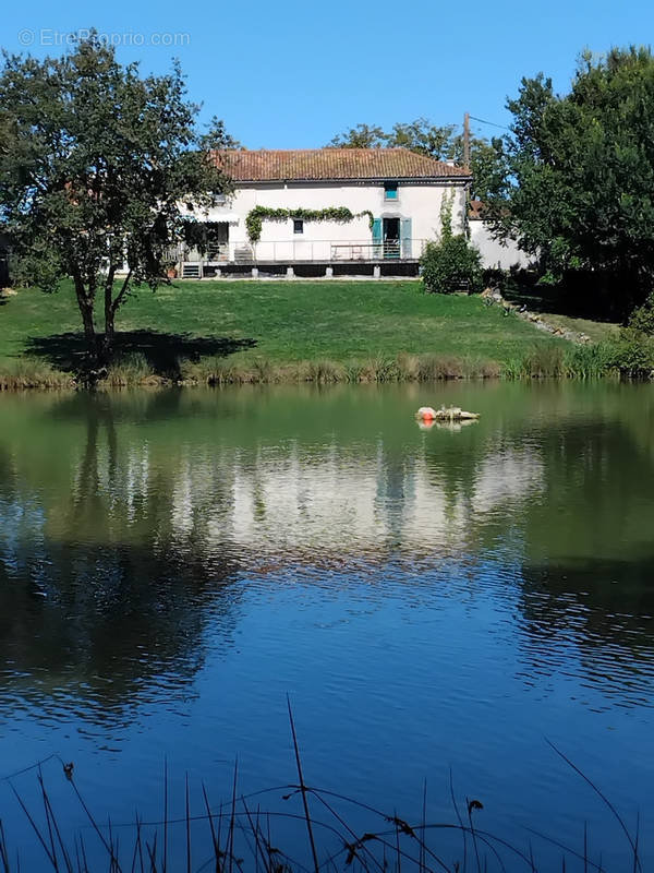 Maison à LE VIGEANT