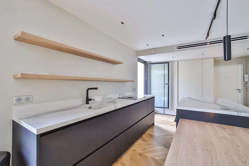 Appartement à PARIS-7E