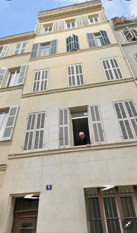 Appartement à MARSEILLE-1E