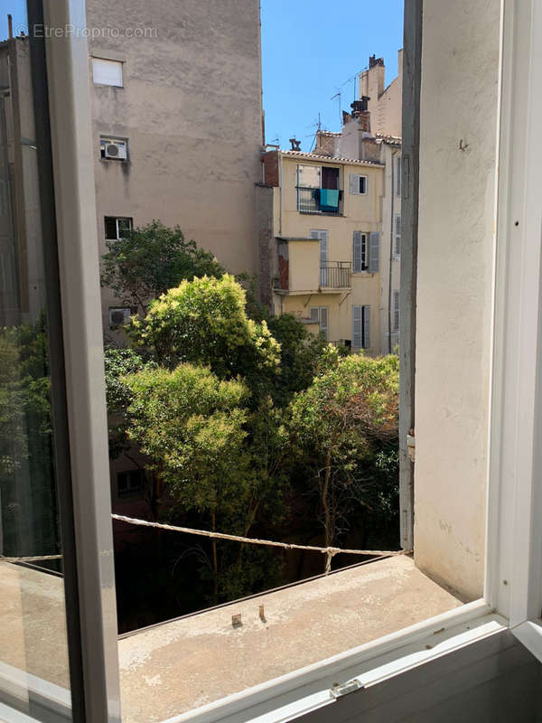 Appartement à MARSEILLE-1E