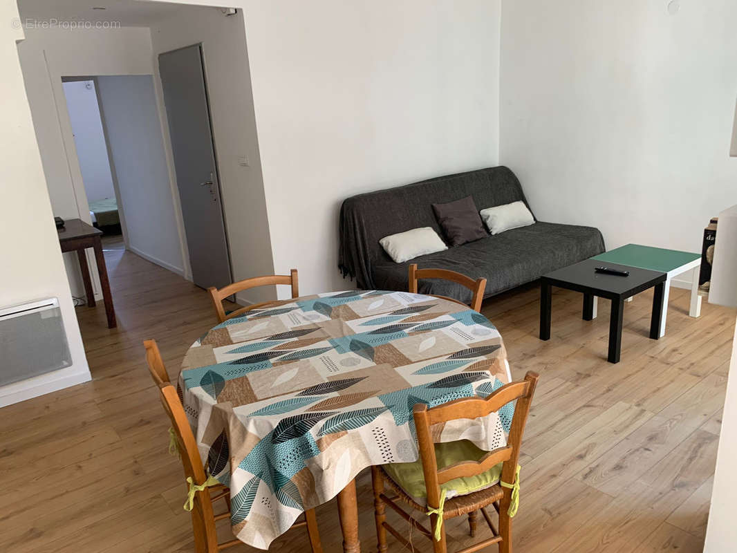 Appartement à MARSEILLE-1E