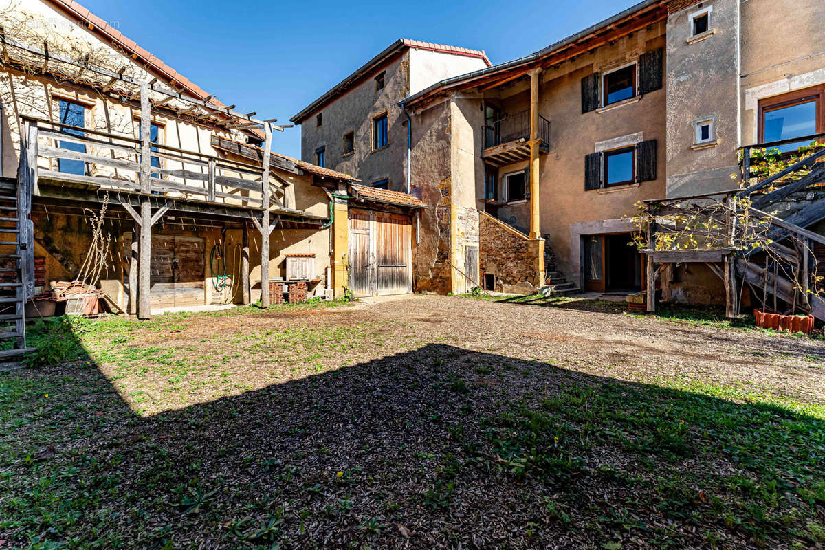 Maison à SOURCIEUX-LES-MINES