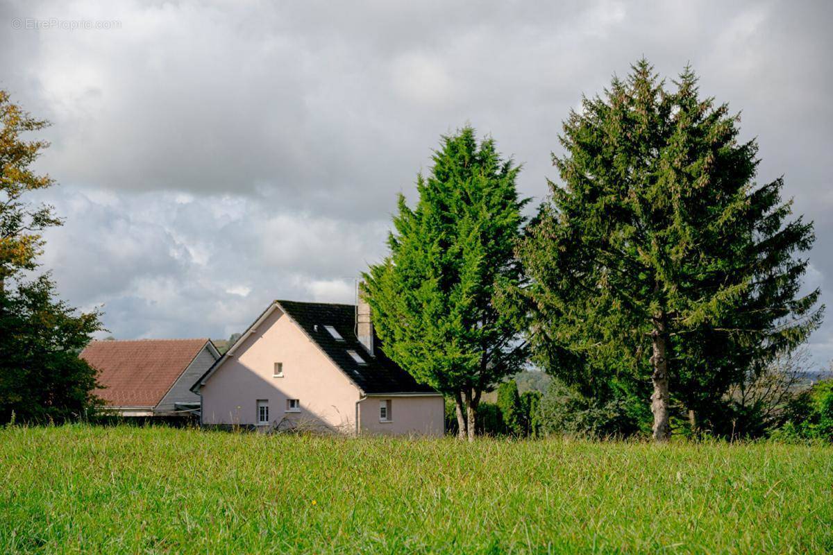 Terrain à HERICOURT