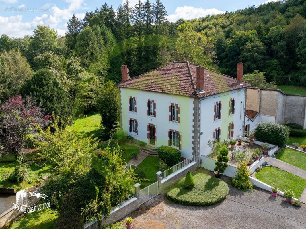 Maison à LACROIX-SUR-MEUSE