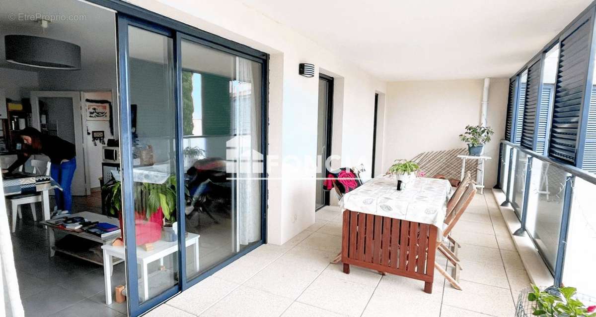 Appartement à LE CRES