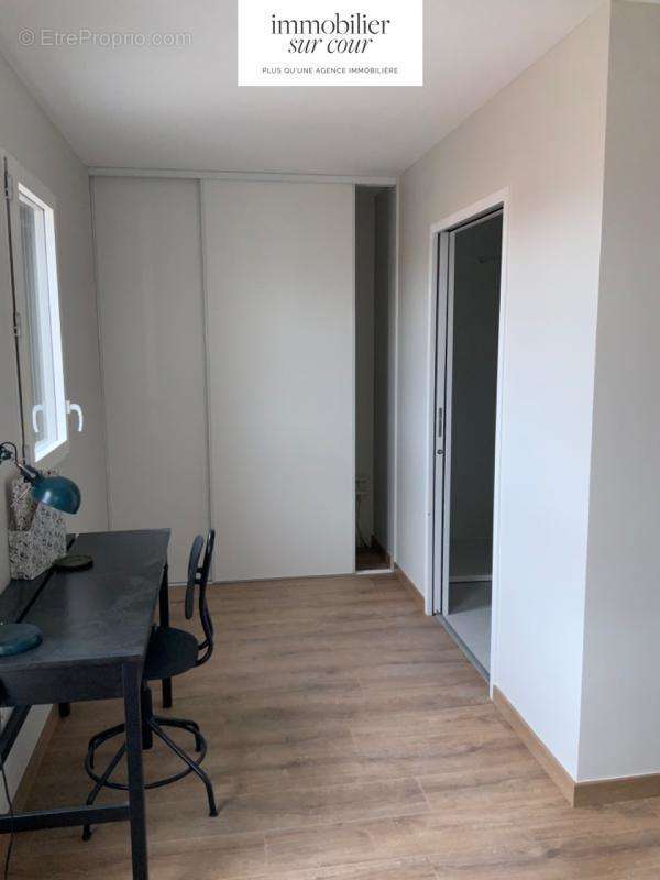 Appartement à MONTROND-LES-BAINS