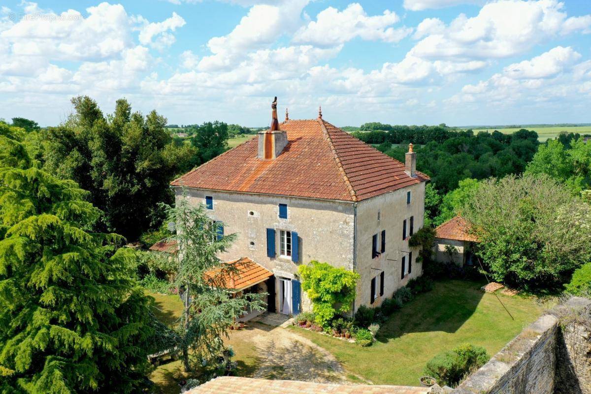 Maison à SAINT-FRONT