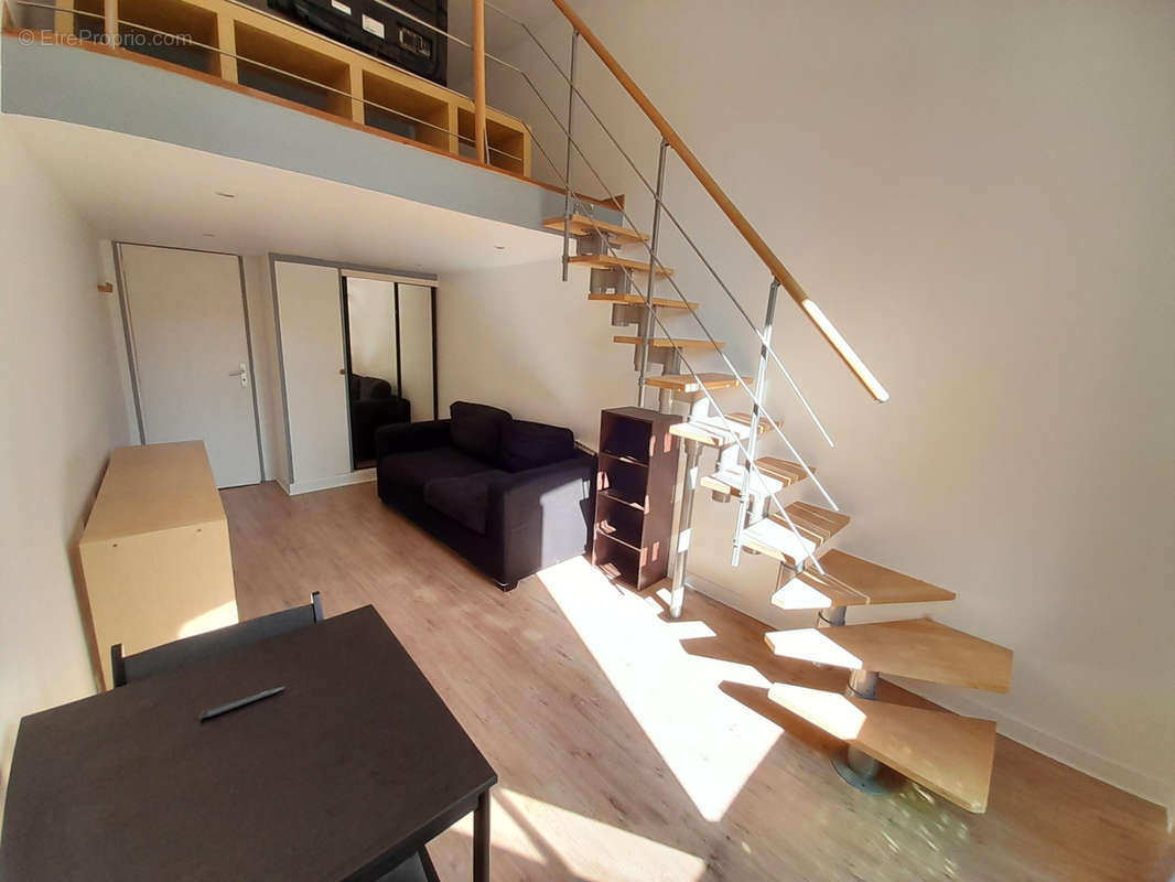 Appartement à PARIS-19E