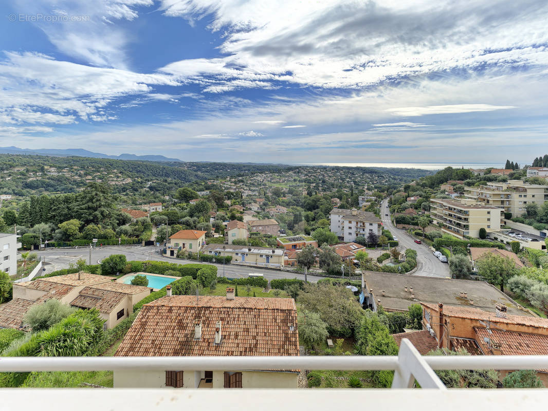 Appartement à VENCE