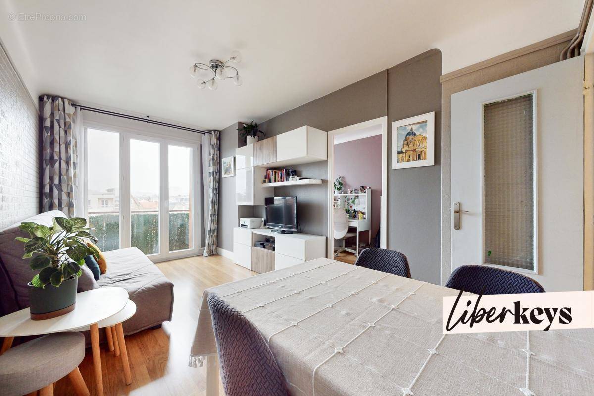 Appartement à SARTROUVILLE