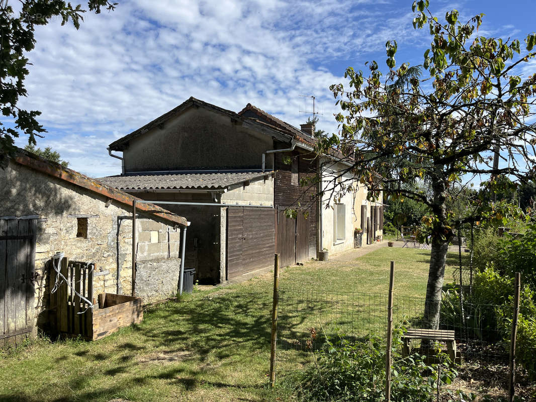 Maison à SAINT-SECONDIN