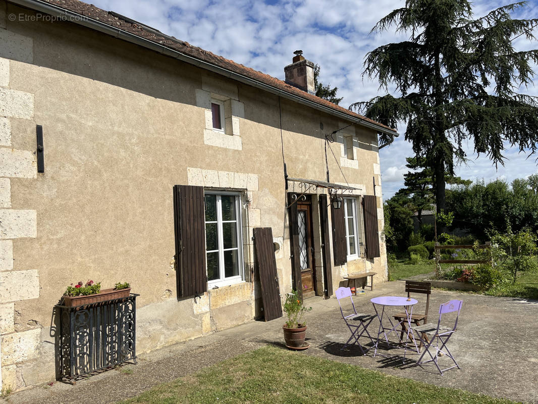 Maison à SAINT-SECONDIN