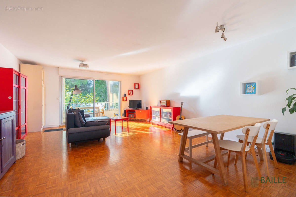 Appartement à MARSEILLE-8E