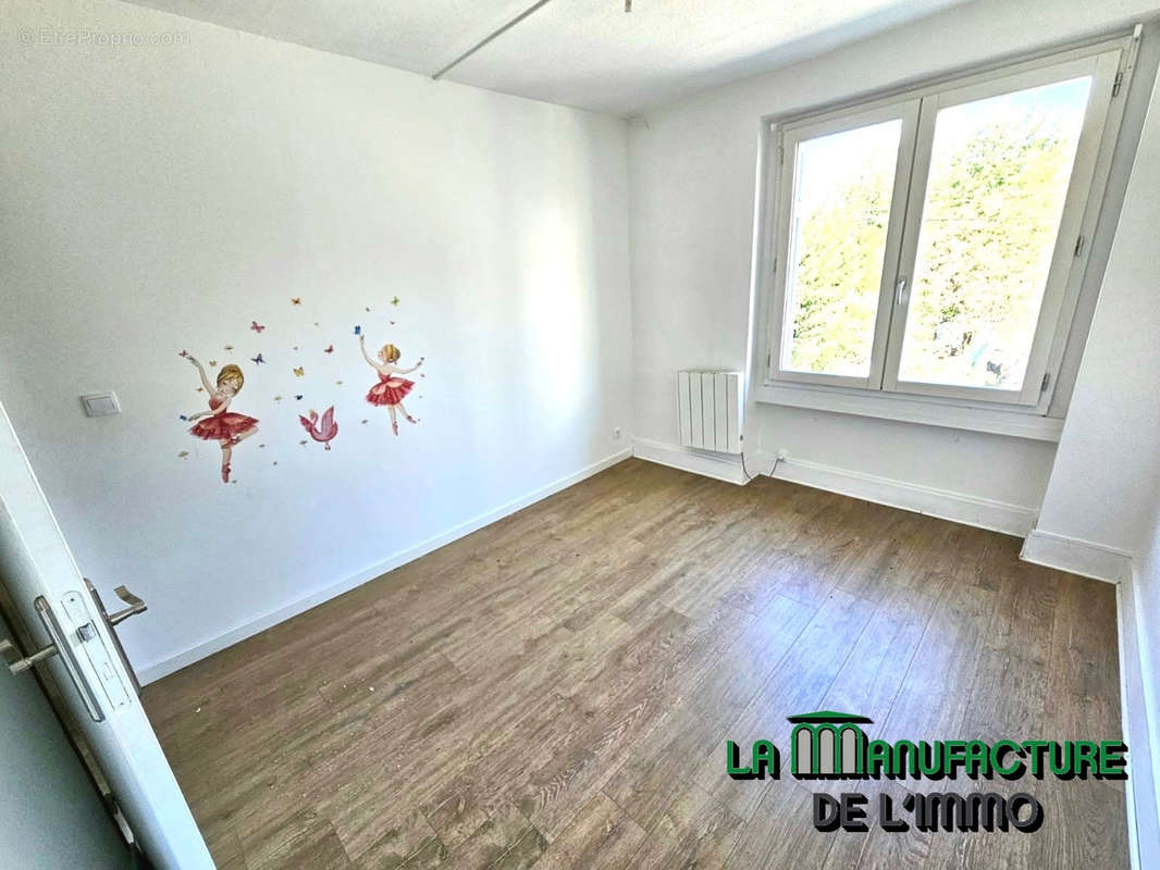 Appartement à UNIEUX