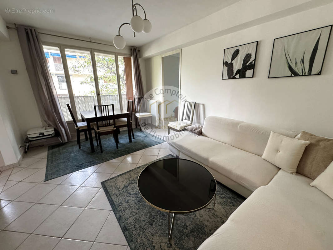 Appartement à MARSEILLE-9E