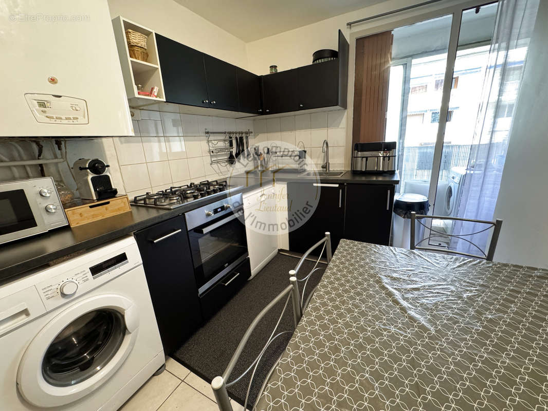 Appartement à MARSEILLE-9E